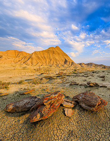 Landscape photograph of a sunrise at Toadstool Geologic Park in western Nebraska.